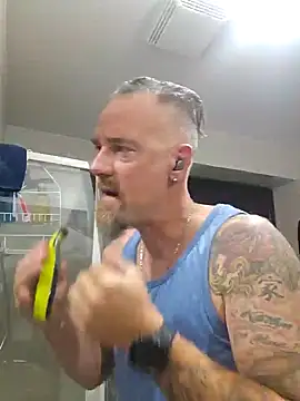 Snapshot of Alcura_x chatting on October 12, 11:42 am Alcura x online show from October 12, 11:42 am