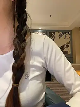 MengMeng0515 online show from March 10, 2:00 pm