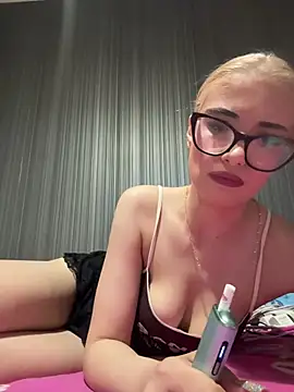 Larra69 online show from June 4, 5:41 pm
