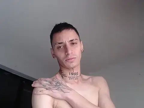 Snapshot of xalejo_max chatting on October 15, 2:28 pm xalejo max online show from October 15, 2:28 pm