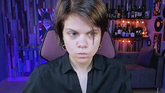 Snapshot of EllieMurler chatting on September 21, 9:11 am EllieMurler online show from September 21, 9:11 am