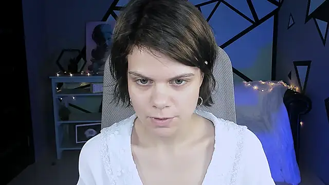 Snapshot of EllieMurler chatting on September 24, 9:12 am EllieMurler online show from September 24, 9:12 am