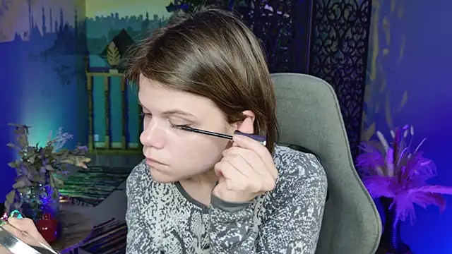 Snapshot of EllieMurler chatting on October 2, 9:16 am EllieMurler online show from October 2, 9:16 am