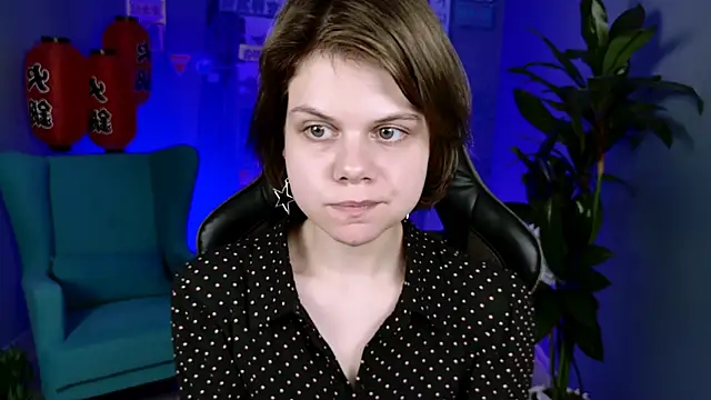 Snapshot of EllieMurler chatting on October 8, 9:07 am EllieMurler online show from October 8, 9:07 am