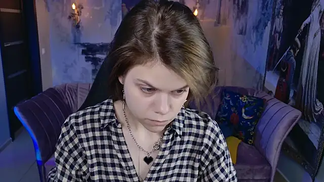 Snapshot of EllieMurler chatting on October 27, 9:02 am EllieMurler online show from October 27, 9:02 am