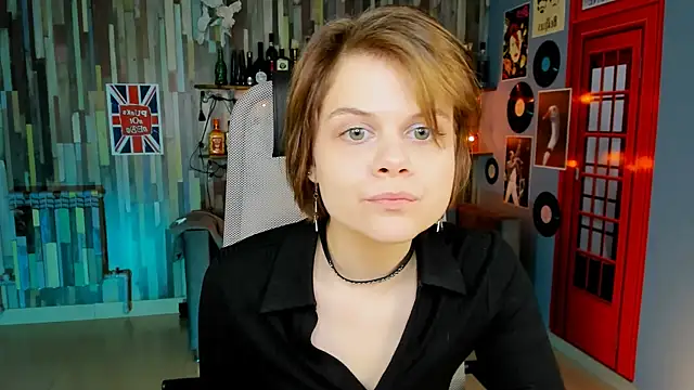 Snapshot of EllieMurler chatting on December 14, 1:27 pm EllieMurler online show from December 14, 1:27 pm