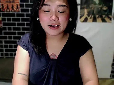 Snapshot of luluakovi_69 chatting on March 23, 5:17 pm luluakovi 69 online show from March 23, 5:17 pm