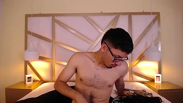 Snapshot of Jaxon_Carter chatting on November 30, 8:35 pm Jaxon Carter online show from November 30, 8:35 pm