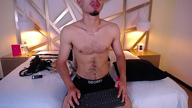 Snapshot of Jaxon_Carter chatting on December 15, 10:36 pm Jaxon Carter online show from December 15, 10:36 pm