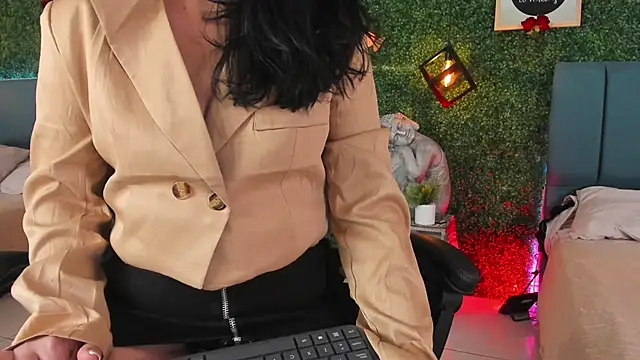 Linagh  online show from February 9, 11:36 am