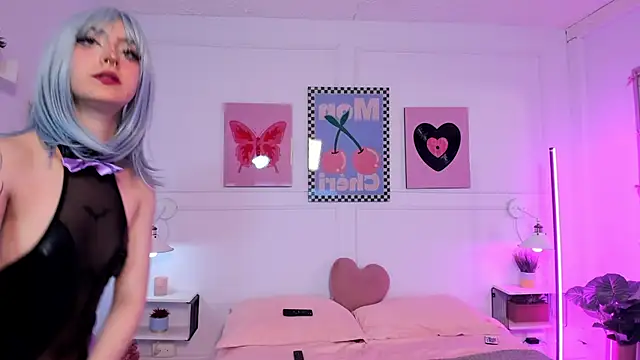 Zoe Lynch  online show from January 19, 11:47 am