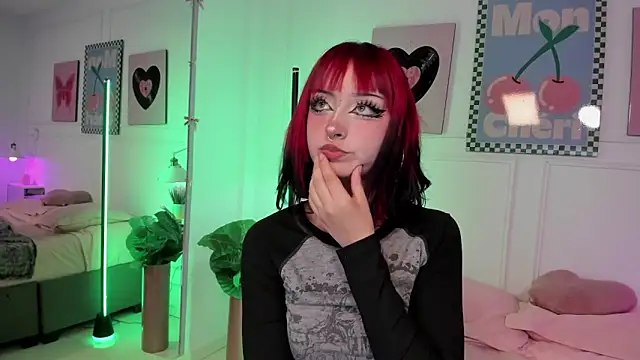 Zoe Lynch  online show from June 3, 12:19 pm