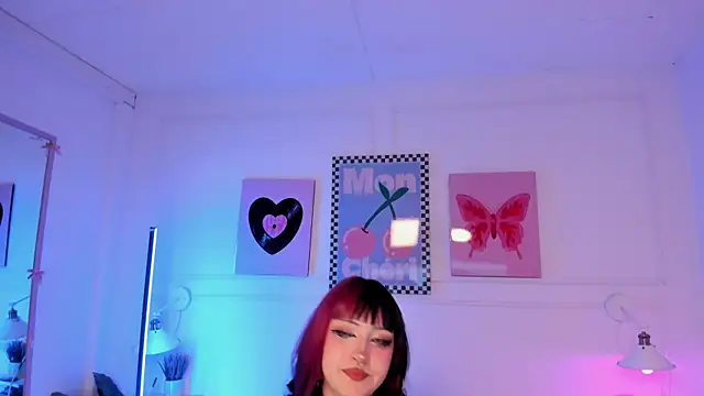 Zoe Lynch  online show from July 9, 12:09 pm