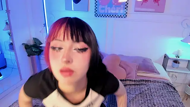 Zoe Lynch  online show from July 17, 12:12 pm