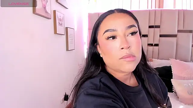 Snapshot of Zoey_thompson chatting on October 28, 8:00 pm Zoey thompson online show from October 28, 8:00 pm