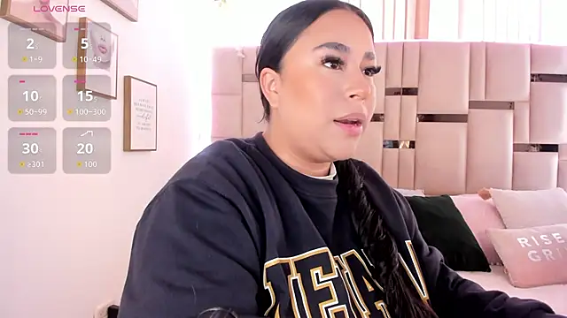 Snapshot of Zoey_thompson chatting on November 26, 7:37 pm Zoey thompson online show from November 26, 7:37 pm