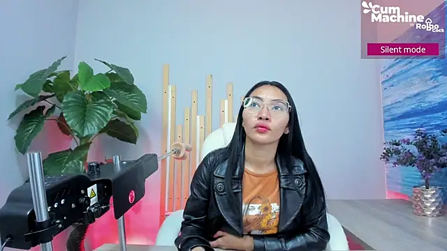 lucyy liiuu online show from September 18, 1:02 pm