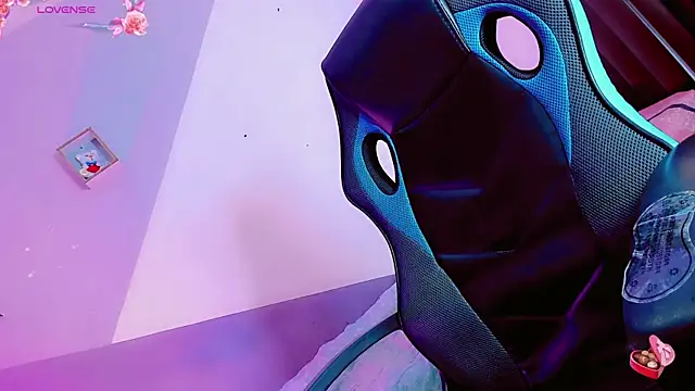 Snapshot of baby_rous chatting on November 26, 1:12 pm baby rous online show from November 26, 1:12 pm