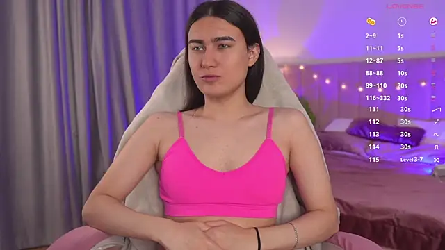 Snapshot of HeyAlena chatting on October 14, 6:36 am HeyAlena online show from October 14, 6:36 am