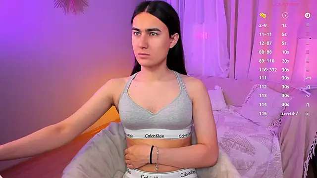 Snapshot of HeyAlena chatting on October 16, 7:53 am HeyAlena online show from October 16, 7:53 am