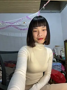 Snapshot of andymi1 chatting on May 4, 2:35 pm andymi1 online show from May 4, 2:35 pm