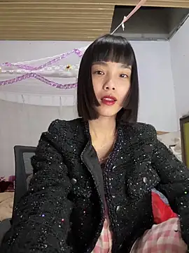 Snapshot of andymi1 chatting on May 6, 1:36 am andymi1 online show from May 6, 1:36 am