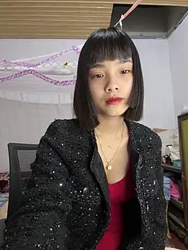 Snapshot of andymi1 chatting on May 10, 2:28 am andymi1 online show from May 10, 2:28 am