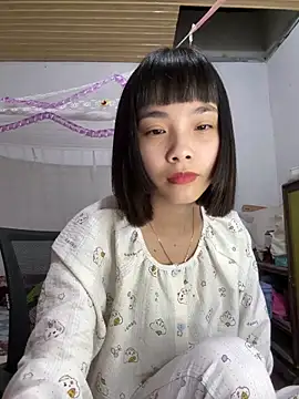 Snapshot of andymi1 chatting on May 12, 12:57 pm andymi1 online show from May 12, 12:57 pm