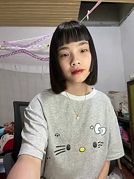 Snapshot of andymi1 chatting on May 14, 1:45 am andymi1 online show from May 14, 1:45 am