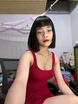 Snapshot of andymi1 chatting on May 17, 2:20 am andymi1 online show from May 17, 2:20 am