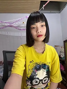 Snapshot of andymi1 chatting on May 20, 1:45 am andymi1 online show from May 20, 1:45 am