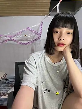 Snapshot of andymi1 chatting on June 1, 8:38 am andymi1 online show from June 1, 8:38 am