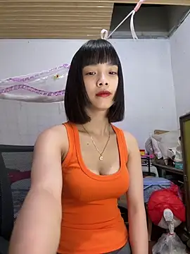 Snapshot of andymi1 chatting on June 8, 2:12 am andymi1 online show from June 8, 2:12 am