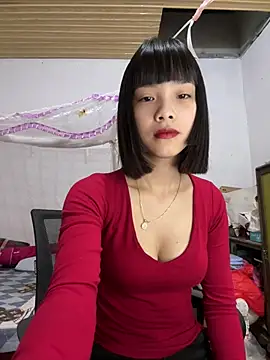 Snapshot of andymi1 chatting on June 10, 2:23 am andymi1 online show from June 10, 2:23 am