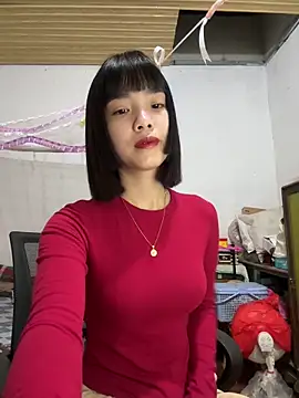 Snapshot of andymi1 chatting on June 11, 2:53 am andymi1 online show from June 11, 2:53 am