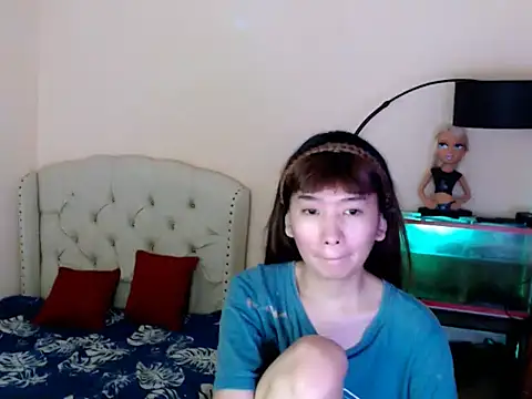 ShantalFoxxy  online show from April 28, 3:06 pm