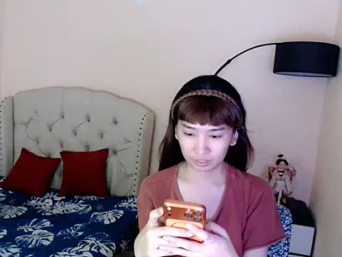 ShantalFoxxy  online show from June 27, 4:06 am