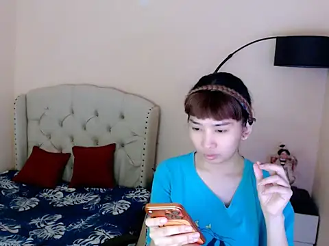 ShantalFoxxy  online show from July 6, 12:18 am