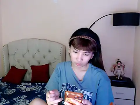 ShantalFoxxy  online show from July 10, 12:37 am