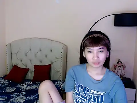 ShantalFoxxy  online show from July 11, 12:41 pm