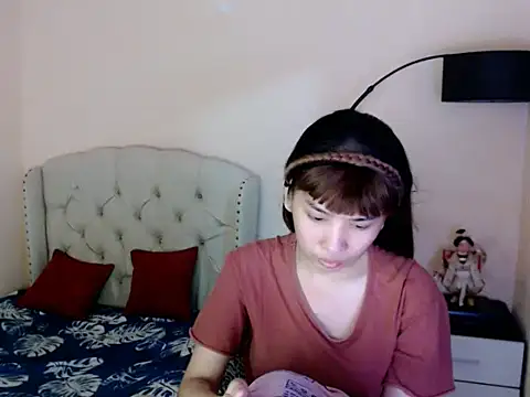 ShantalFoxxy  online show from July 12, 12:45 am