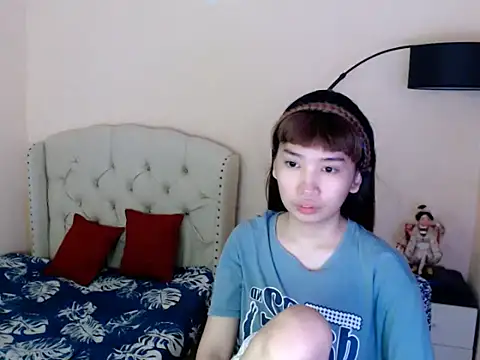 ShantalFoxxy  online show from July 27, 1:01 am