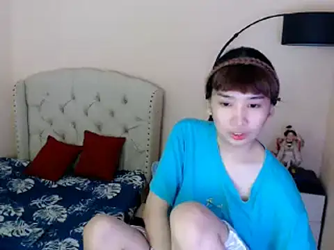 ShantalFoxxy  online show from July 31, 11:59 pm