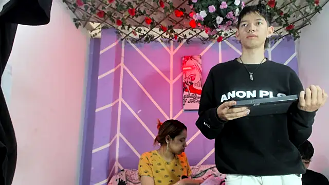 Snapshot of lau_and_boys18 chatting on September 9, 1:32 pm lau and boys18 online show from September 9, 1:32 pm