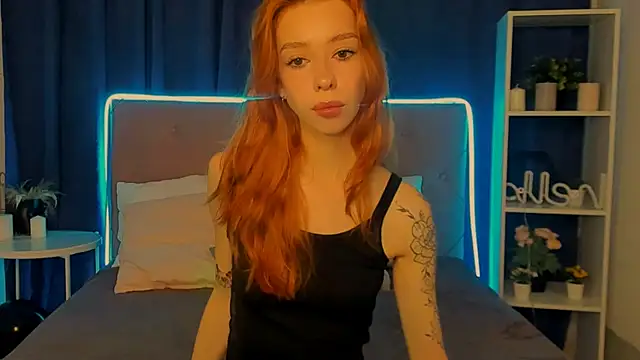 Lori Williams online show from December 5, 1:03 am