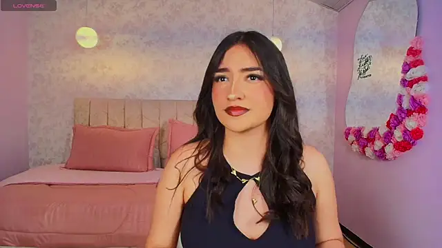 sweet artemiis online show from December 5, 9:00 pm