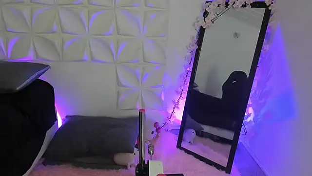 Snapshot of JuliethMoss chatting on November 26, 8:10 pm JuliethMoss online show from November 26, 8:10 pm