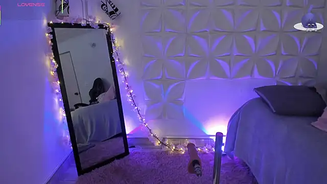 JuliethMoss online show from December 15, 8:57 pm