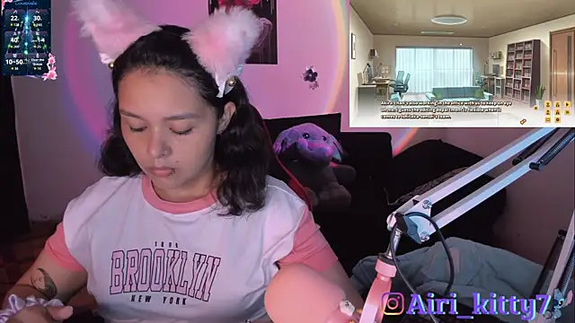 lila kitty81 online show from December 17, 6:14 pm