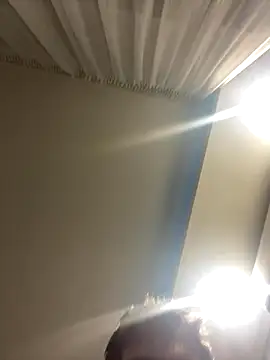 Snapshot of Sexaddict05 chatting on November 30, 6:28 am Sexaddict05 online show from November 30, 6:28 am